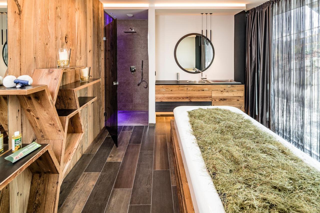 Sonnenberg Panorama Dolomites Wellbeing Hotel Maranza Kültér fotó